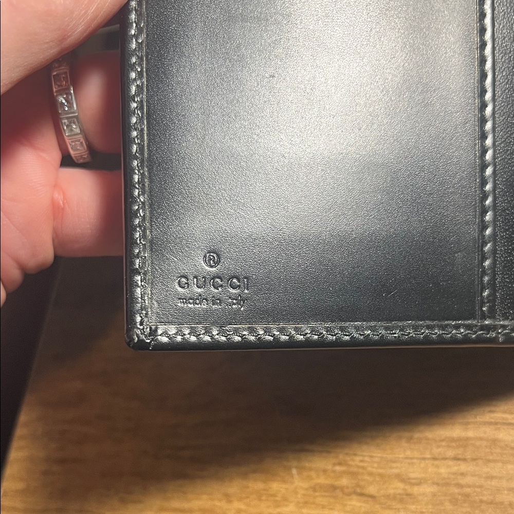Gucci Black Leather Agenda with Silver Logo Closure - Picture 8 of 10
